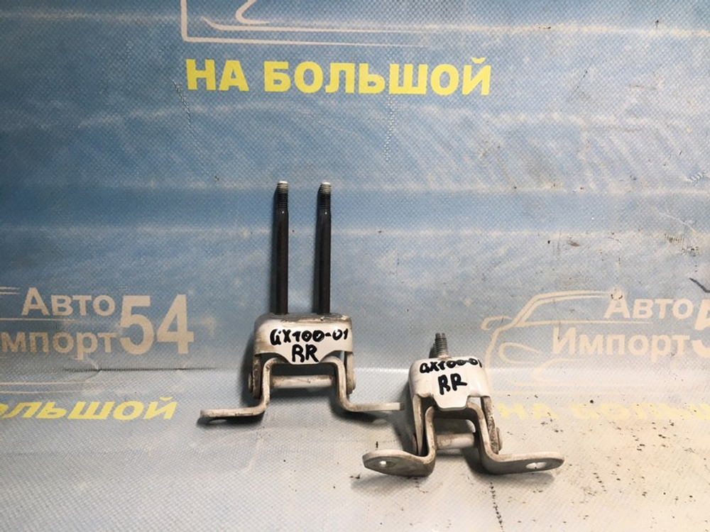 Петля двери задней правой TOYOTA MARK 2 1999