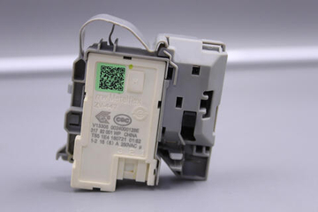 Устройство блокировки люка (УБЛ) 0024000128E V13305 стиральной машины Haier