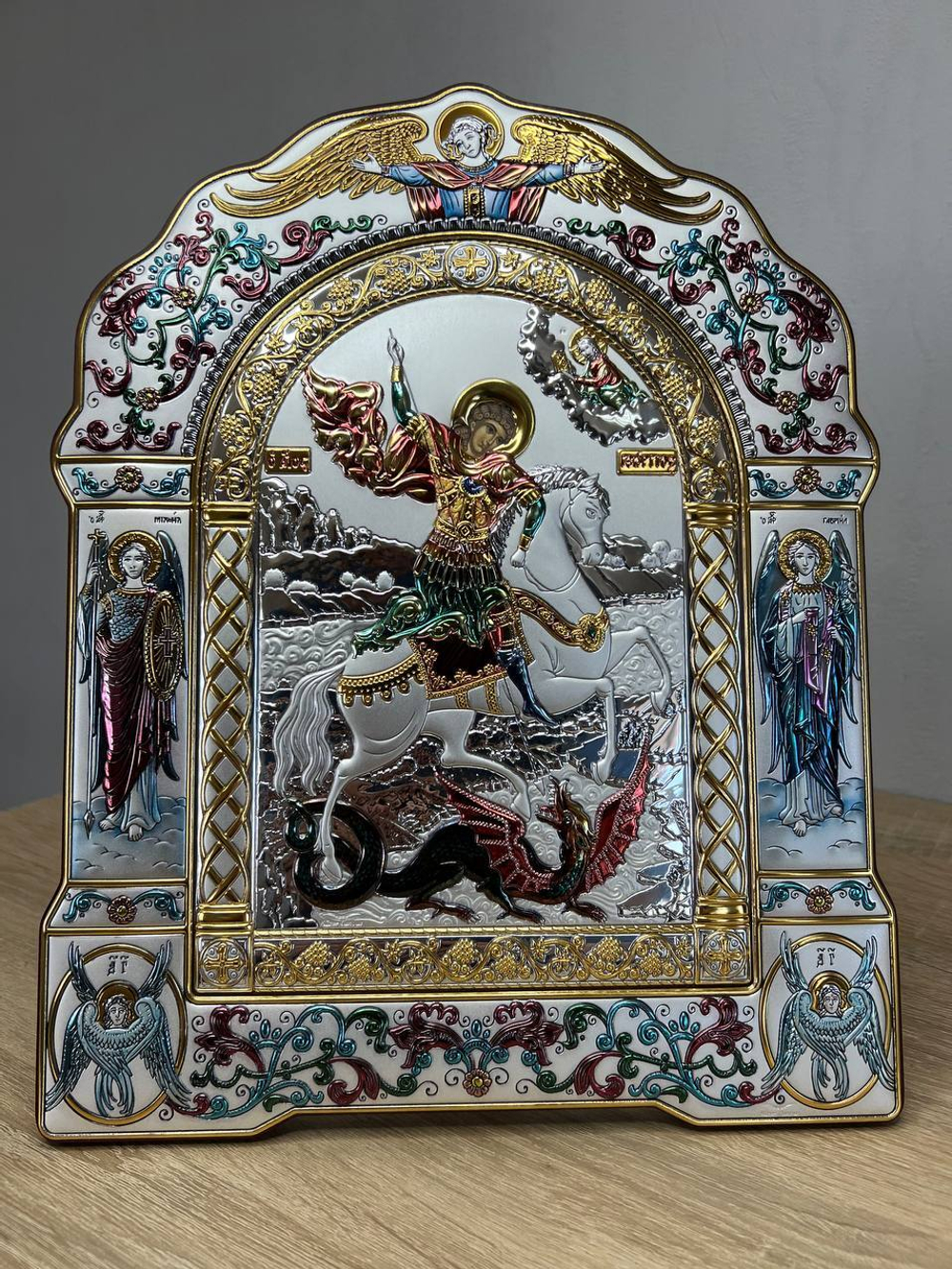 Георгий Победоносец, икона арочная с рамкой, красное дерево, эмаль 167х228