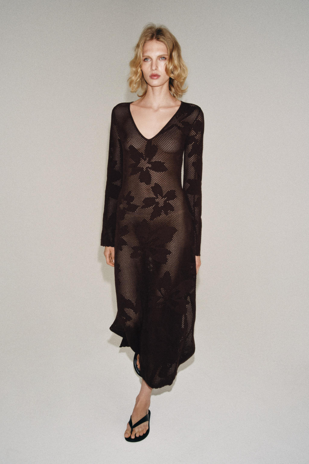 ДЛИННОЕ ТРИКОТАЖНОЕ ПЛАТЬЕ — ZARA