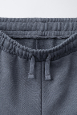 ZARA БРЮКИ STRAIGHT В СТИЛЕ VARSITY, ТЕМНО-СЕРЫЙ