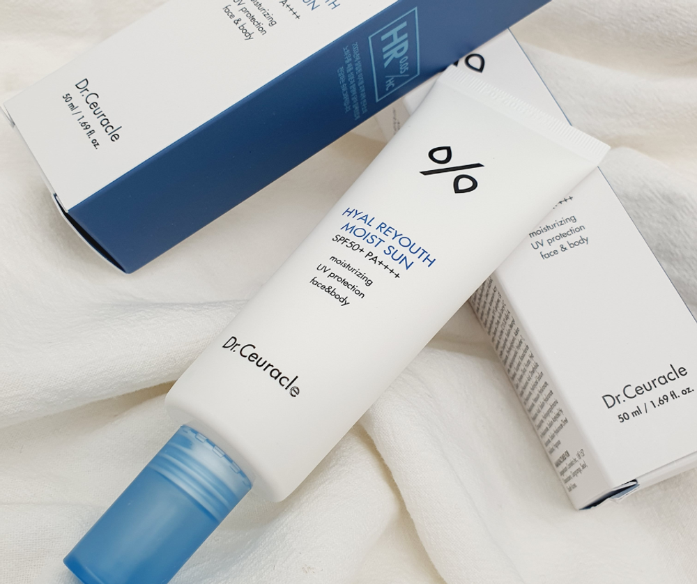 Dr. Ceuracle Крем солнцезащитный с гиалуроновой кислотой - Hyal reyouth moist sun SPF50+ PA++++,50мл