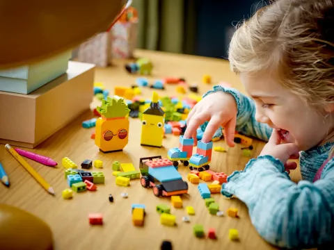 Конструктор LEGO Classic 11027 Творческое неоновое веселье