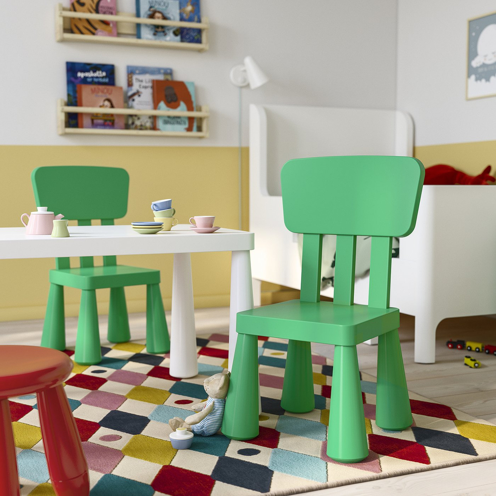 IKEA MAMMUT  (ИКЕА МАММУТ)  -  Стул детский — для дома и улицы, ярко-зелёный