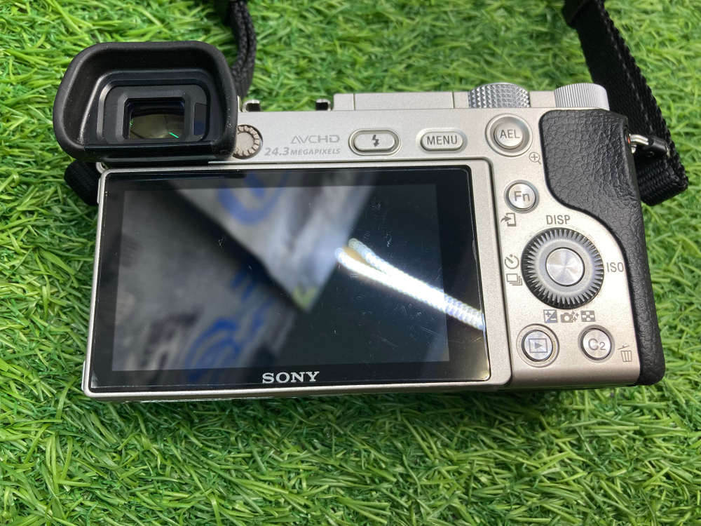 Sony A6000 kit E PZ 16-50mm OSS 17.400 кадров