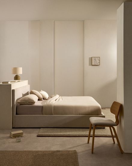 Кровать Nahiri La Forma бежевого цвета из шенилла с ящиком для хранения 180 x 200 см