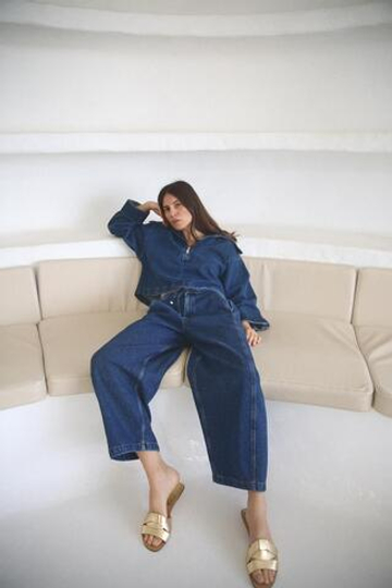 ZARA САНДАЛИИ КОЖАНЫЕ СО СКРЕЩЕННЫМИ ДЕТАЛЯМИ НА ПЛОСКОЙ ПОДОШВЕ, ЗОЛОТИСТЫЙ