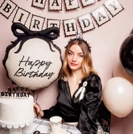 Гирлянда чёрно-белая с бантиками "С Днем Рождения" [Happy Birthday] 1 метр