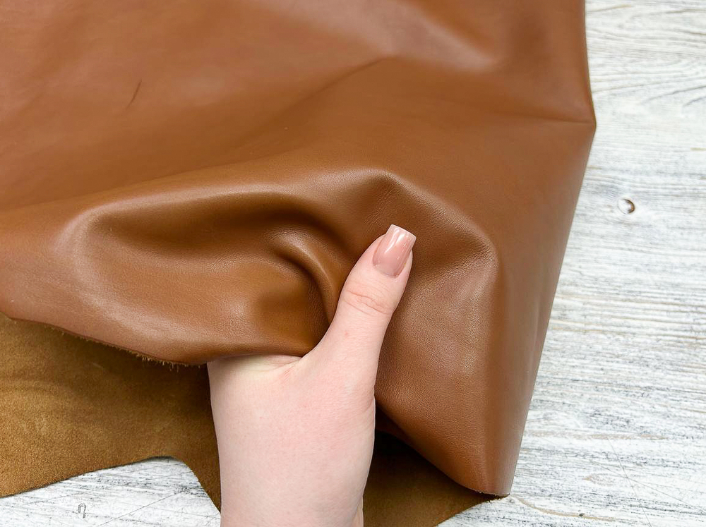 Мягкая кожа теленка Piuma Calf Tan с хорошей пластичностью и естественной фактурой