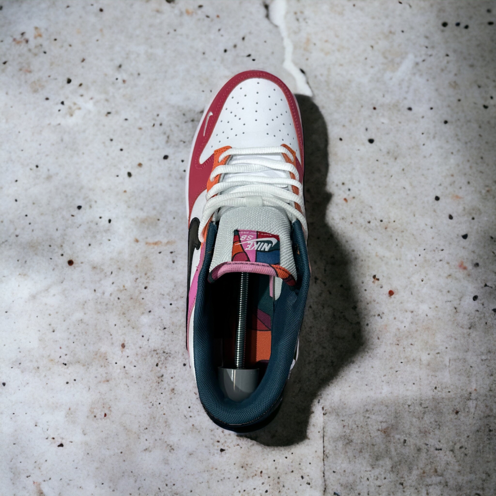 Nike SB Dunk Low • The Parra