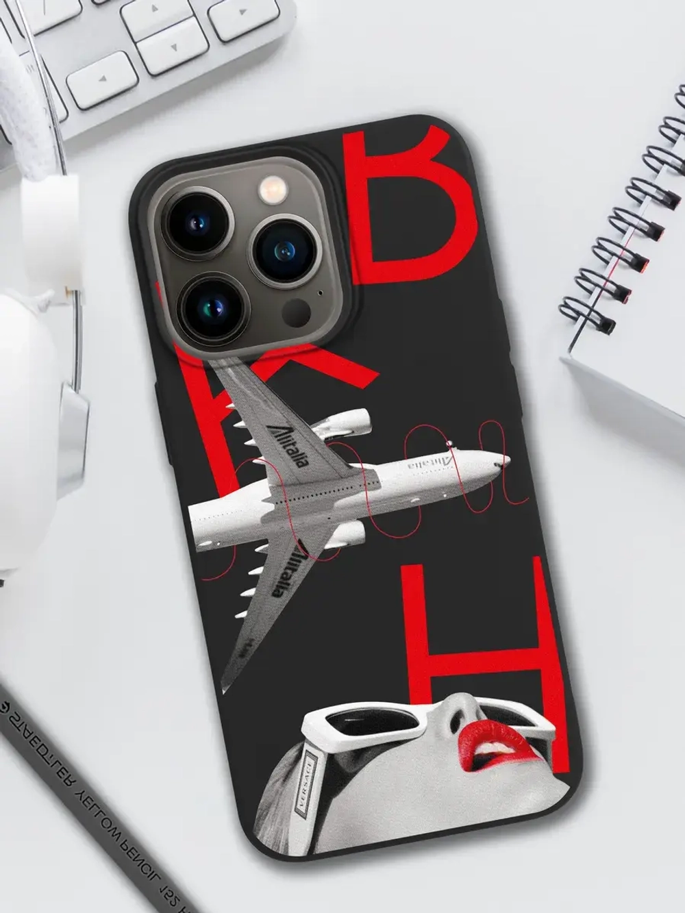 Чехол на iPhone 15 Pro с принтом
