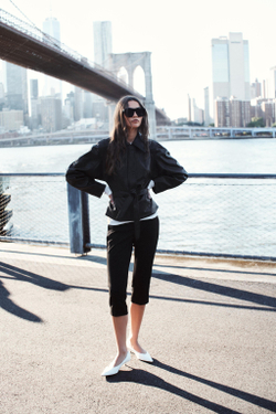ZARA КУРТКА ИЗ ИСКУССТВЕННОЙ КОЖИ С ПОЯСОМ, ЧЕРНЫЙ