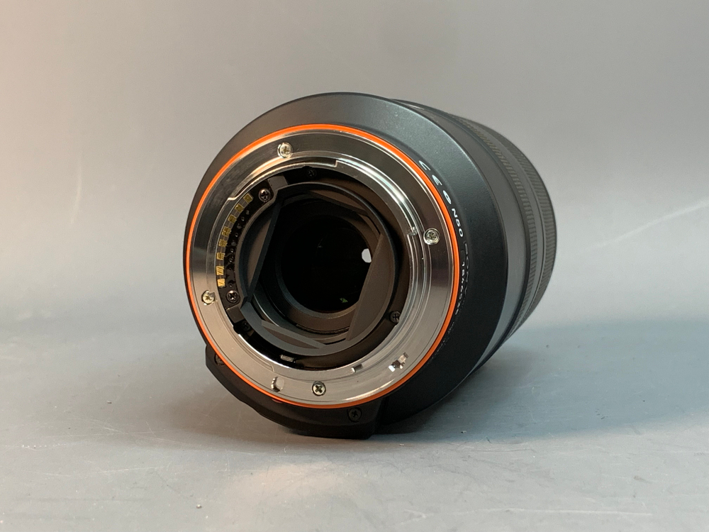 Sony 70-300mm 4.5-5.6G SSM пыль, царапинки на линзе