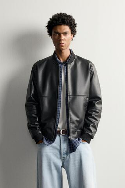 БОМБЕР ИЗ ИСКУССТВЕННОЙ КОЖИ — ZARA · 6318/606
