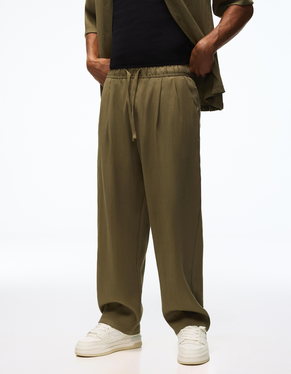 Мужские брюки baggy из рустикальной ткани - BERSHKA