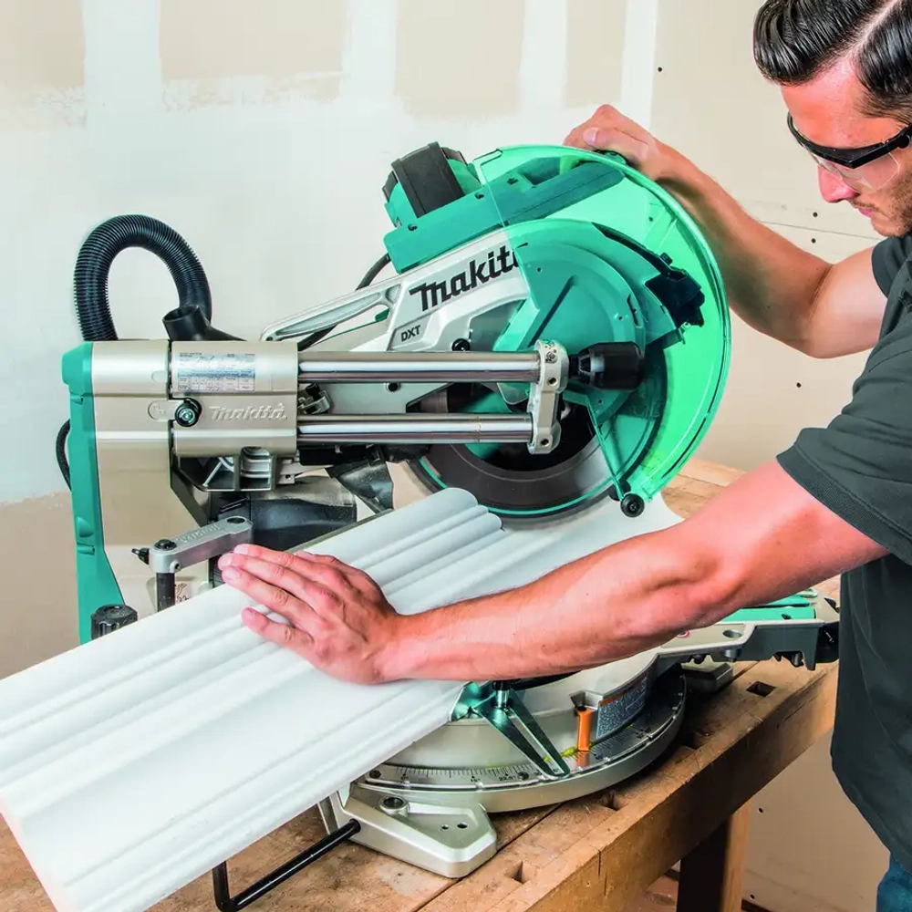 Торцовочная пила Makita LS1219