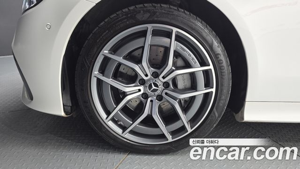 Mercedes-Benz E-Class E300d 4MATIC Coupe — 2022