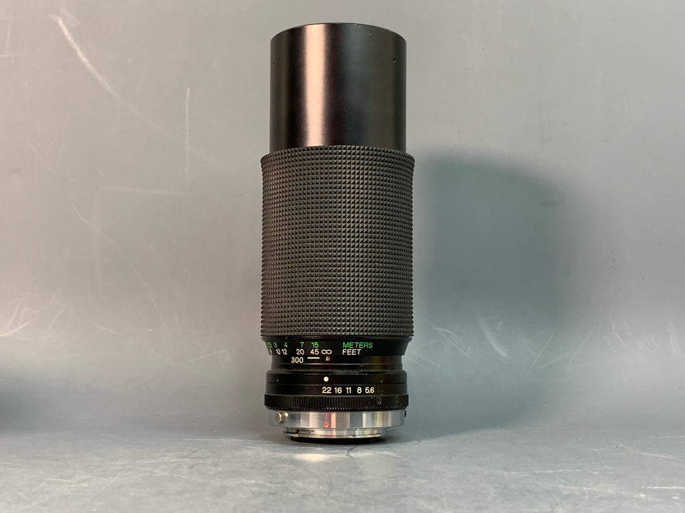 Vivitar 75-300mm f/4.5-5.6 MC Macro Focusing Zoom