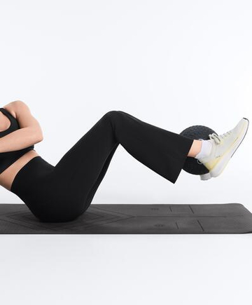 OYSHO Брюки клеш High Rise Compressive Raise Up, черный