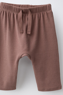 ZARA КОМПЛЕКТ ИЗ ФУТБОЛКИ И БРЮК-ДЖОГГЕРОВ, КОРИЧНЕВЫЙ