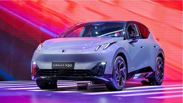 Lynk &amp; Co Z02, предназначенный для продажи в Европе, поступил в продажу в Китае по цене 20 200 долларов США