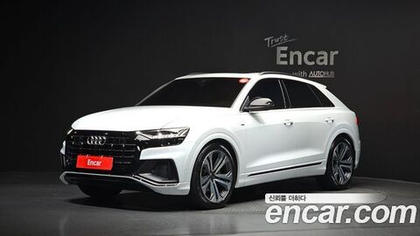 Audi Q8 55 TFSI Quattro Premium — 2023