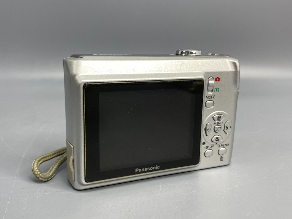 Lumix DMC-LS80