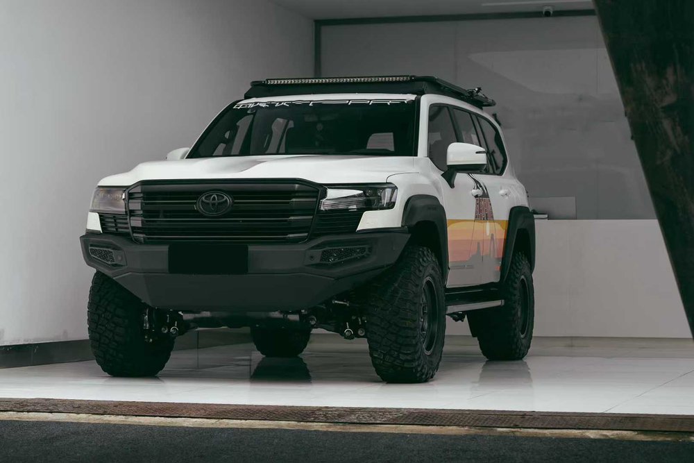 Силовой обвес c расширителями арок для Toyota Land Cruiser 300 LC300 2022+ Тойота крузер крузак силовой бампер