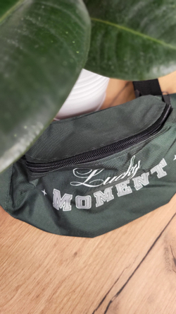 Сумка поясная Lucky Moment, 32х8х15 см, отд на молнии, цвет зелёный