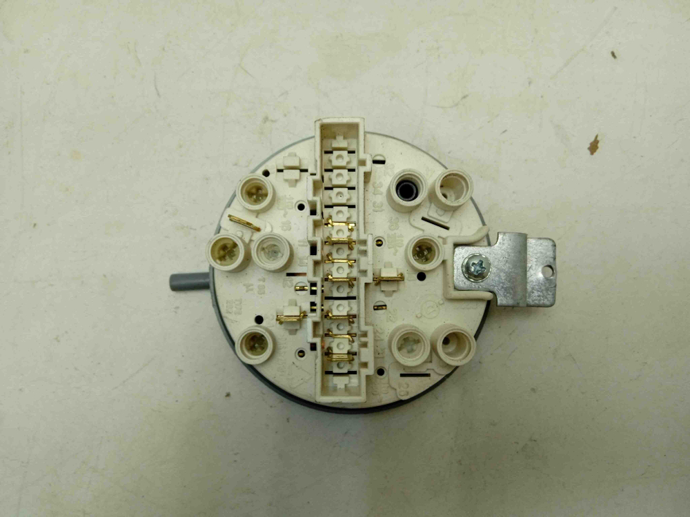CSN62T кт182 Датчик уровня воды для стиральной машины Candy CSN62T б/у