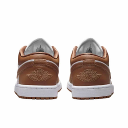 alt="Логотип Wings на пятке Air Jordan 1 Low Archaeo Brown"