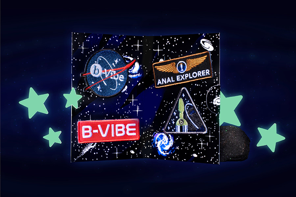 Анальный набор светящийся в темноте b-Vibe Asstronaut Glow in the Dark Set BV-046