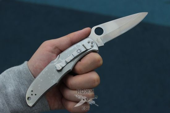 Складной нож Spyderco Endura C10P c клинком из стали VG-10, рукоять Stainless Steel