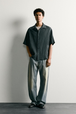 РУБАШКА RELAXED FIT С РЕЛЬЕФНЫМ ЭФФЕКТОМ — ZARA