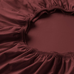 Простыня на резинке 150х200 Estella 065 mauve бордовая