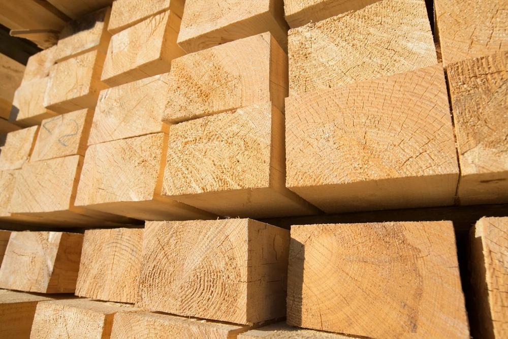 Брус хвойной породы первый сорт 150х200х6000мм