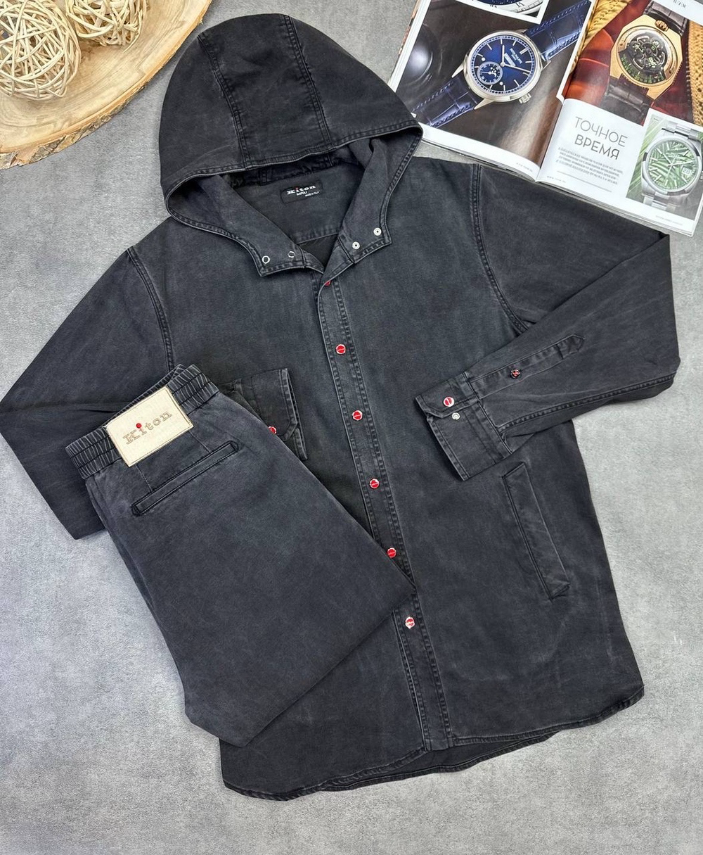 Джинсовый костюм Kiton