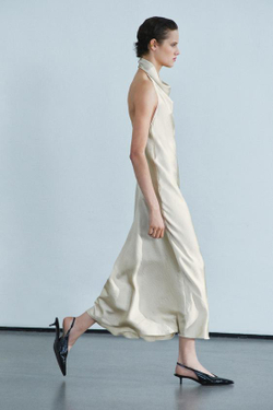 ZARA АТЛАСНОЕ ПЛАТЬЕ МИДИ С ГОРЛОВИНОЙ ХАЛТЕР — ZW COLLECTION, ЭКРЮ