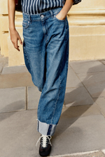 ДЖИНСЫ Z1975 BAGGY СО СРЕДНЕЙ ПОСАДКОЙ И ОТВОРОТАМИ — ZARA
