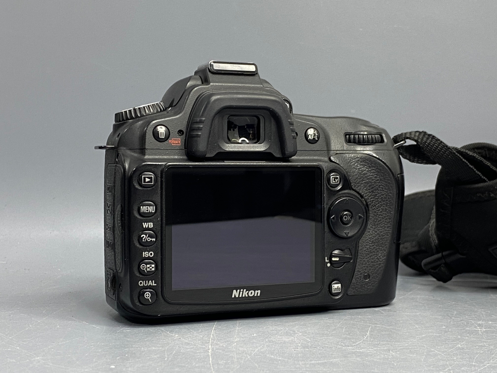 Nikon D90 kit 18-55mm 3.5-5.6G VR 44.000 кадров