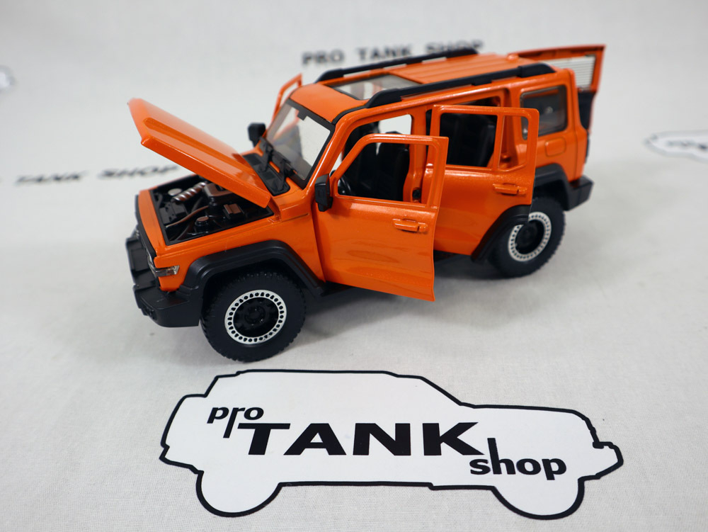 Модель автомобиля TANK 300 (ОРАНЖЕВАЯ) Масштаб 1:24