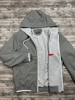Бомбер с капюшоном Kiton