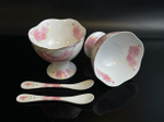 Креманки фарфоровые 2 штуки с ложечками, нежная цветочная деколь, золочение, Английский винтажный стиль, производство Китай