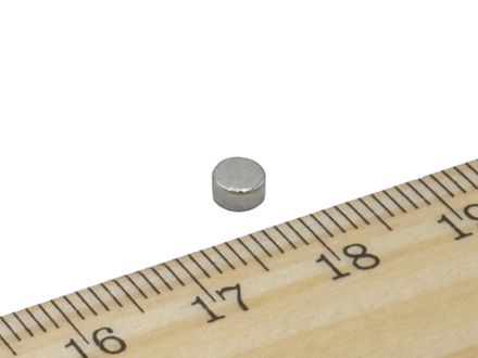 Магнит неодимовый диск 4х1.5 мм (0.25кг)