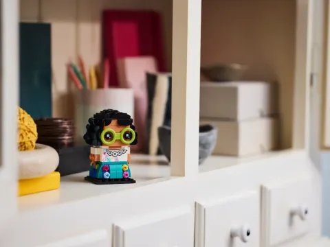 Конструктор LEGO BrickHeadz 40753 Марибель Мадригал