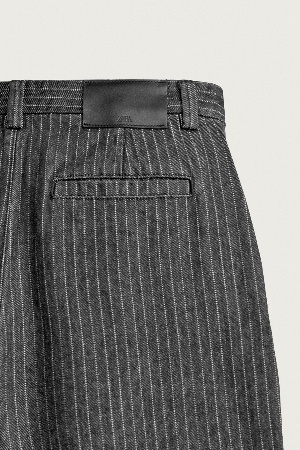 БРЮКИ ЧИНОС RELAXED FIT СО СКЛАДКАМИ — ZARA · 4048/355