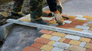 Что нужно сделать перед укладкой тротуарной плитки