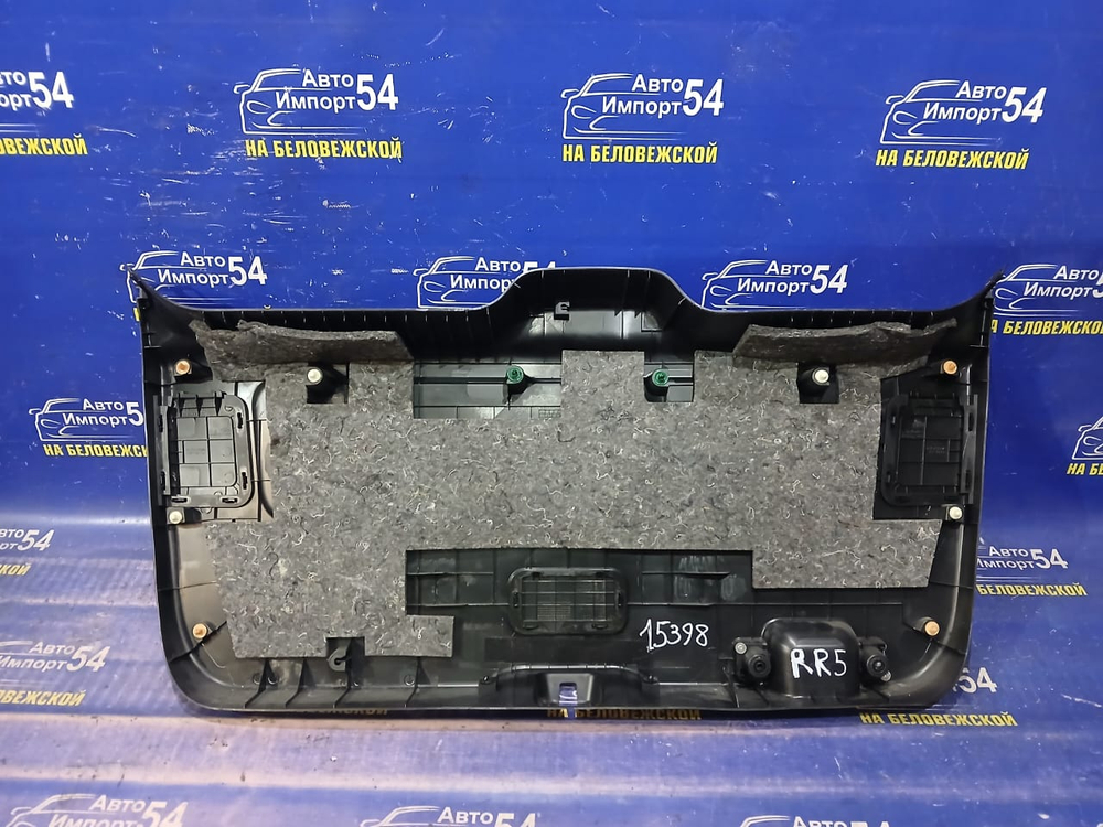 Обшивка двери багажника Honda ELYSION 2006-2013