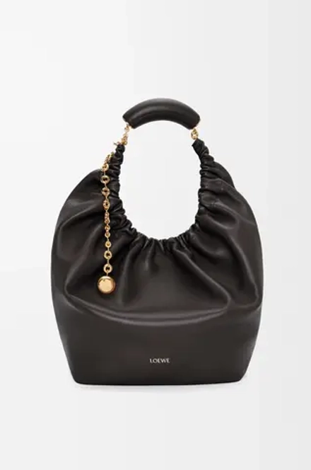 Loewe Средняя сумка-мешок Squeeze из мягкой кожи ягненка наппа, черный