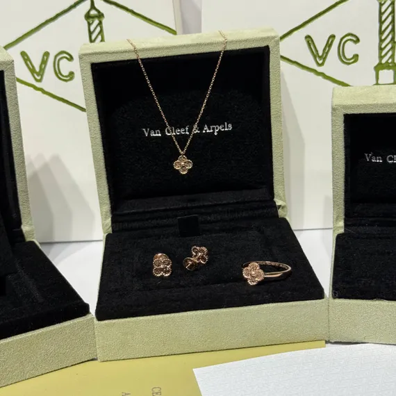 Подвеска Van Cleef & Arpels Alhambra